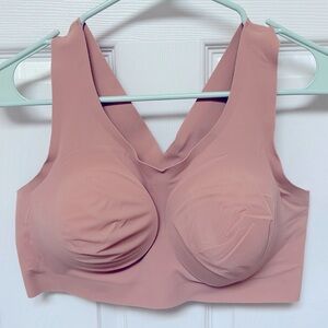 Evelyn Bobbie Defy Bra